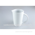 White ceramic milk jug / 780 ml